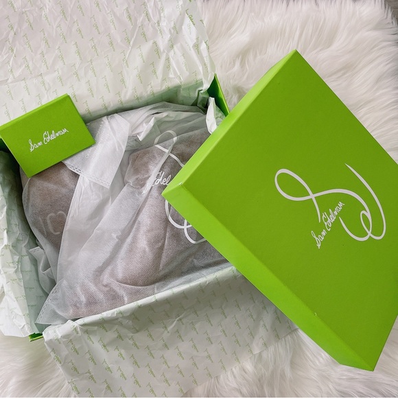 Sam Eldemen Bellamie Block Heel Bootie - Picture 9 of 16